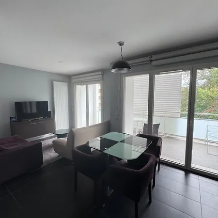 Apparthotel Tempologis Saint-Germain - Parking Gratuit Et Appartements Avec Balcon 3* Grenoble